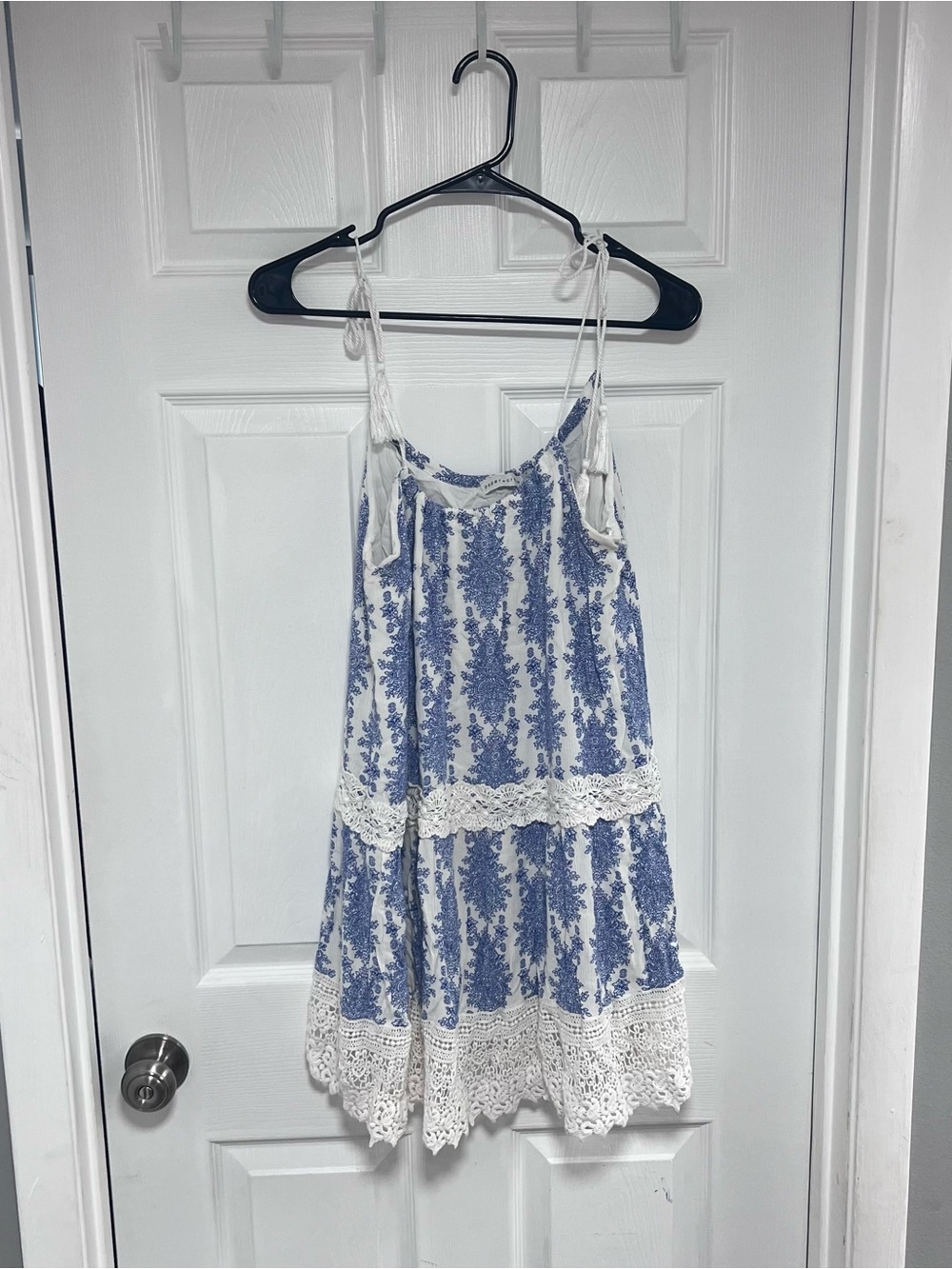 Paper Crane Blue and White Floral Lace Camisole Size S